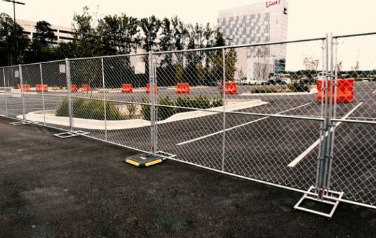6’x10’ Chain-Link Temporary Fence | Versa