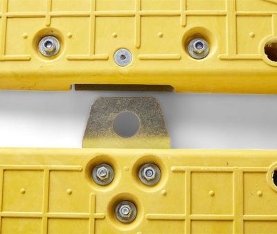 LowPro 23/05 Male Connector Plate